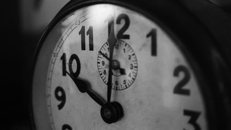 How Long Should a Dehumidifier Run Per Day